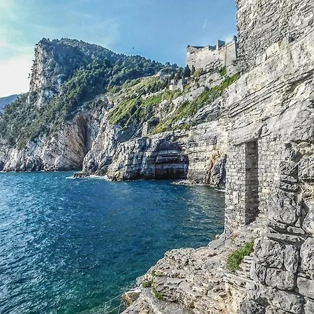 2 Bedroom Beautiful In Apartment Pieve Ligure